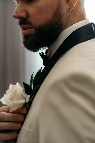 mobile - carousel-hero-element image-8